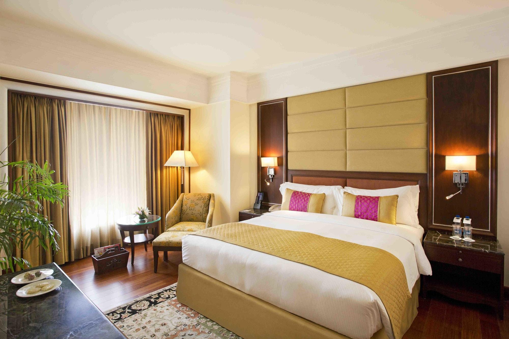 에로스 호텔 뉴 델리 네루 플레이스 뉴델리 외부 사진 A room at the Taj Bengal